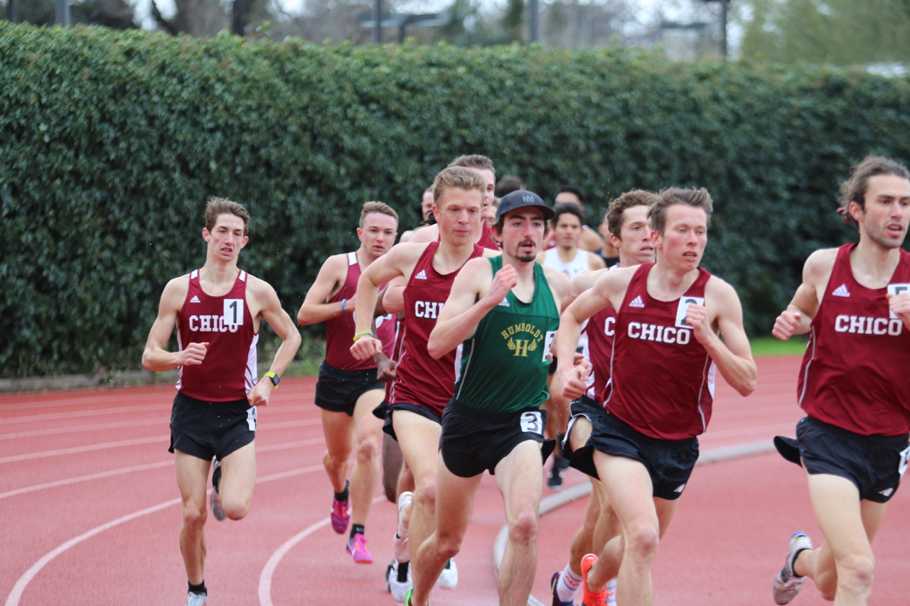 The Chico men (and Humboldt's Daniel Tull) hammering it out in the 1500.