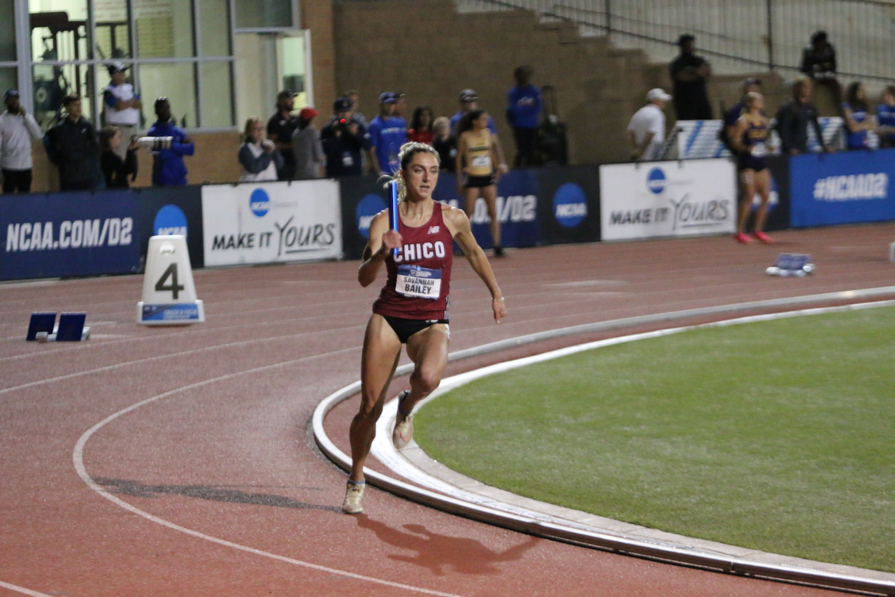 Savannah Bailey ran a pair of 55 second splits in the 1600 relay (prelims/final), helping the crew to a 9th place finish.