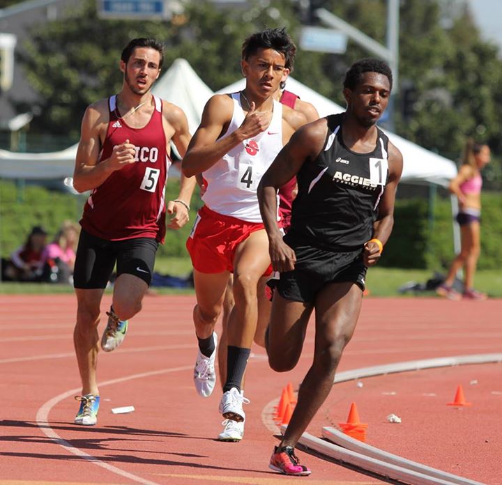 Ryan Rampoldi en route to an eventual 3:55 1500m PR (he would later double back with a twin 5k PR of 14:57).