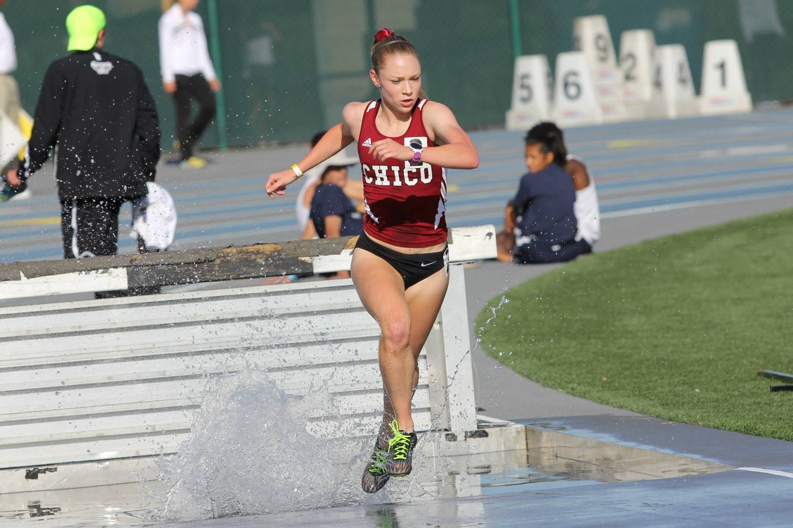 Alex Burkhart led every foot of Saturday's Beach Invite 3k Steeple, which by mid race turned lonely with only some water, lots of barriers, and the automatic timing system to keep her company. She would go on to record an eventual 10:27 PR, Meet Record, and #2 A.T. CSUC barrier mark by a woman. The true frosh missed our 10:25 school record by only 2 seconds! Teammate McCall Habermehl can't even been seen in this frame, but would eventuall move up to a 3rd place 10:49 finish!