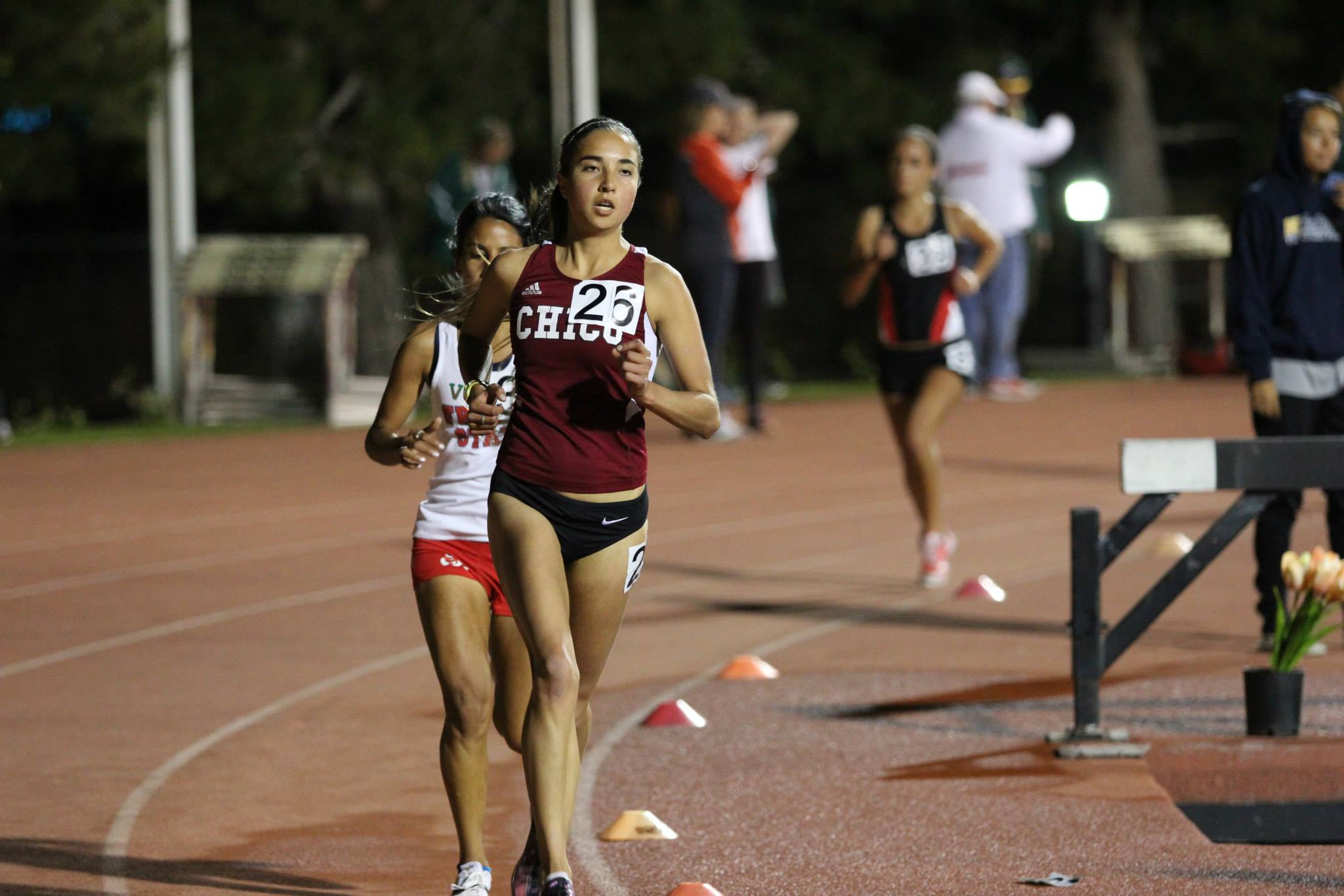 Sadie Esperanza Gastelum enjoyed another PR this week, this time over the 5k distance. Her 17:46 is one of the many lifetime bests that she's clocked this season.