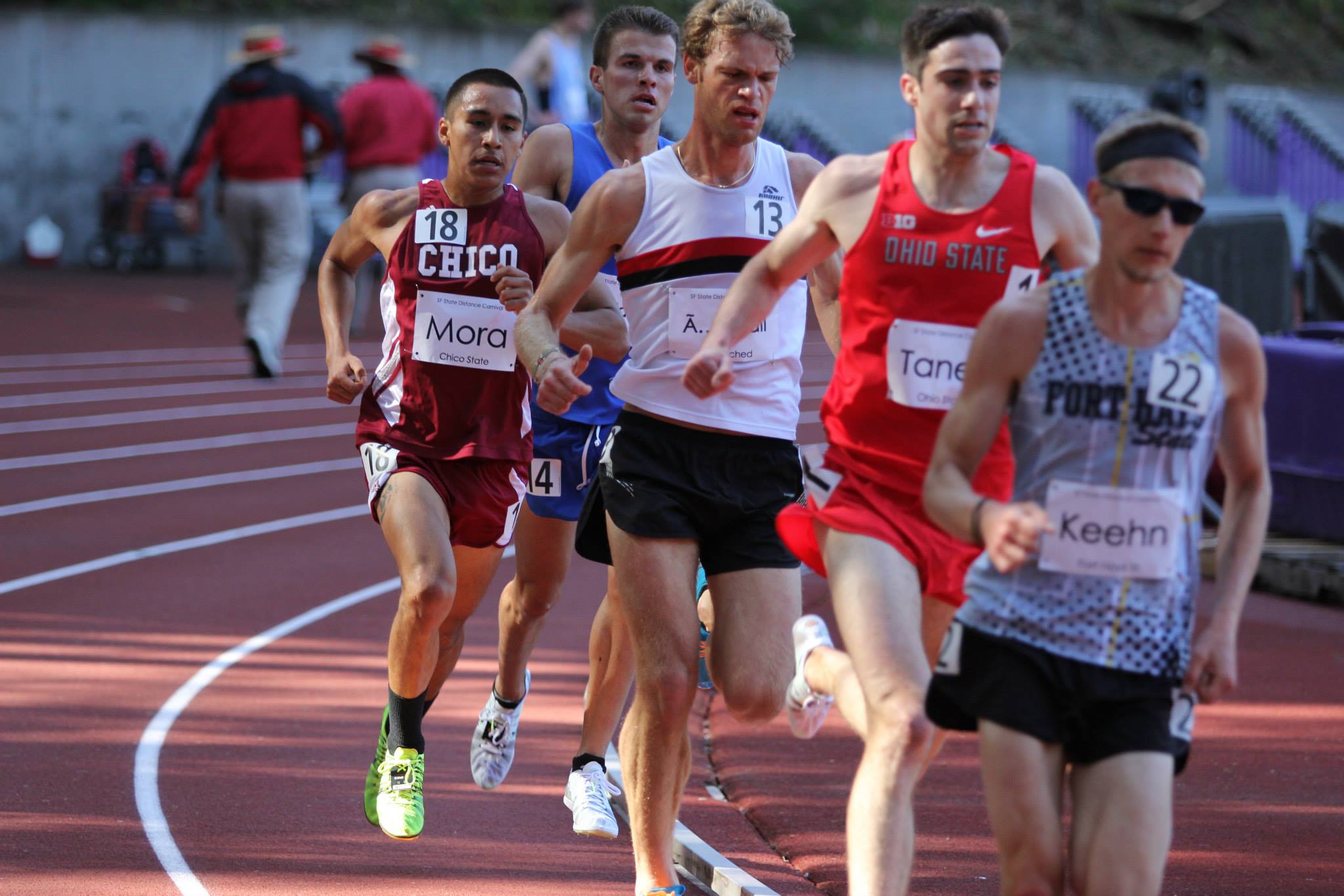 Sophomore Aaron Mora would become the 9th Wildcat in the history of the program to eclipse the 30 min barrier for the 10k on Friday, with his 29:55 NCAA provisional qualifying effort . The scrappy youngster would place 4th in the fastest of three heats at the SF Distance Carnival